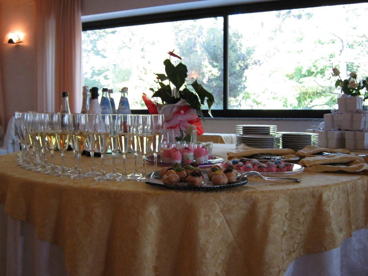 Hotel Du Parc Атри Екстериор снимка