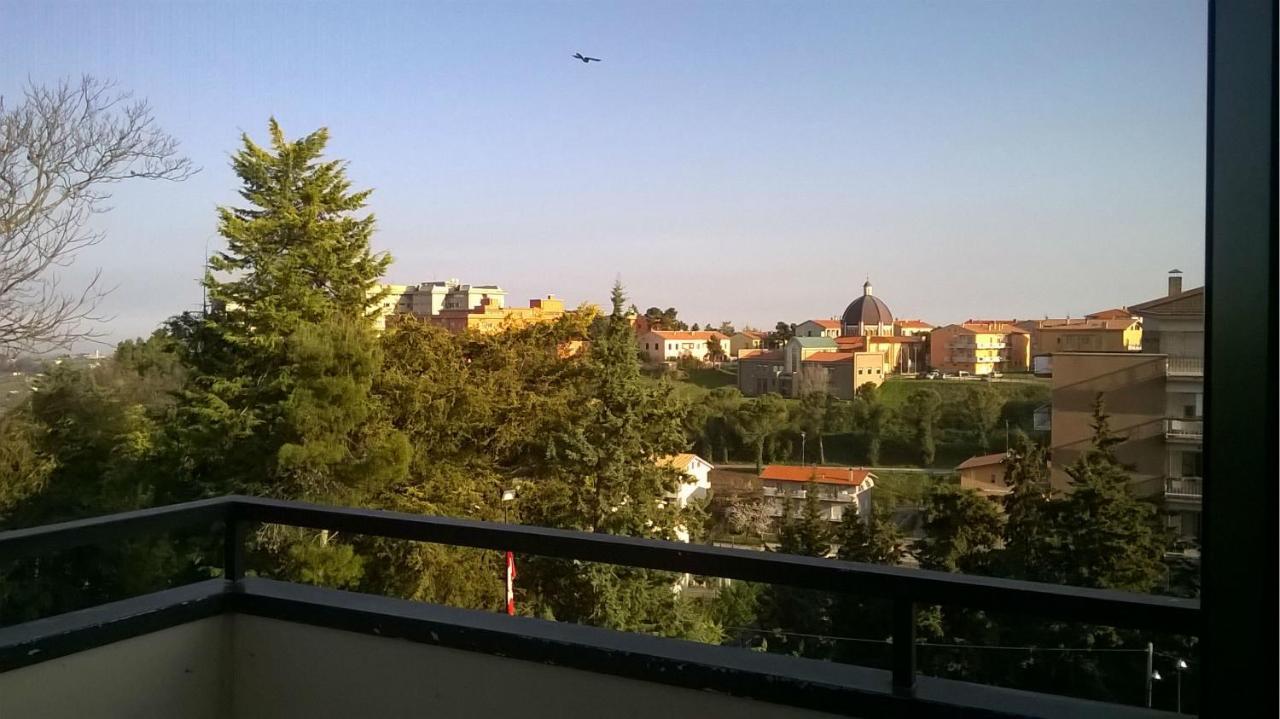 Hotel Du Parc Атри Екстериор снимка