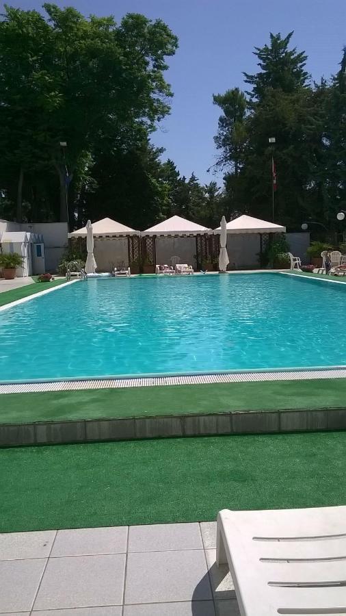 Hotel Du Parc Атри Екстериор снимка