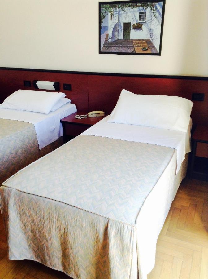 Hotel Du Parc Атри Екстериор снимка